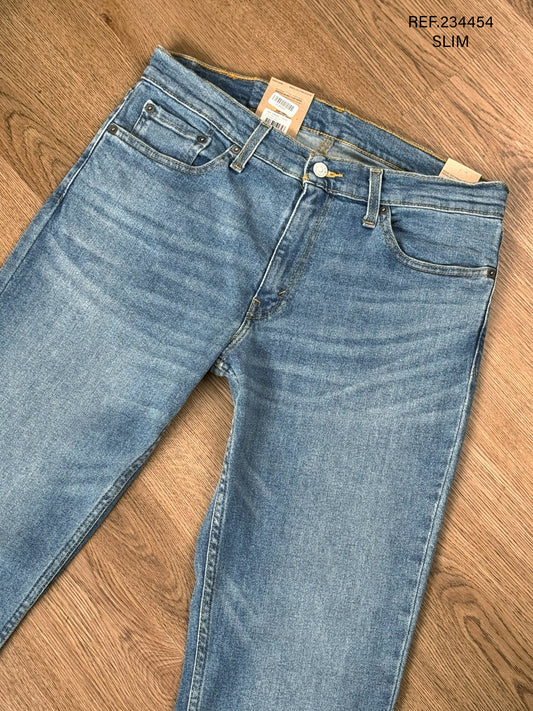 JEAN LEVIS